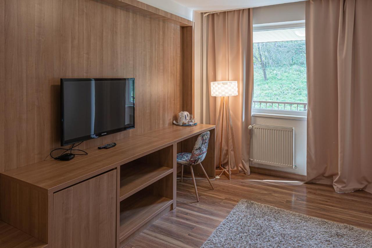 Hotel Garni Повазька-Бистріца Екстер'єр фото