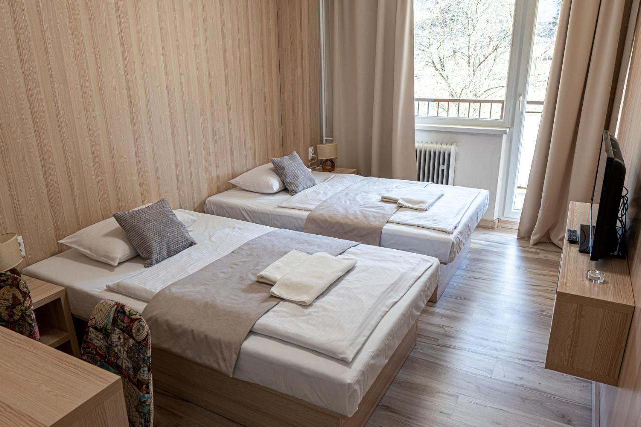 Hotel Garni Повазька-Бистріца Екстер'єр фото