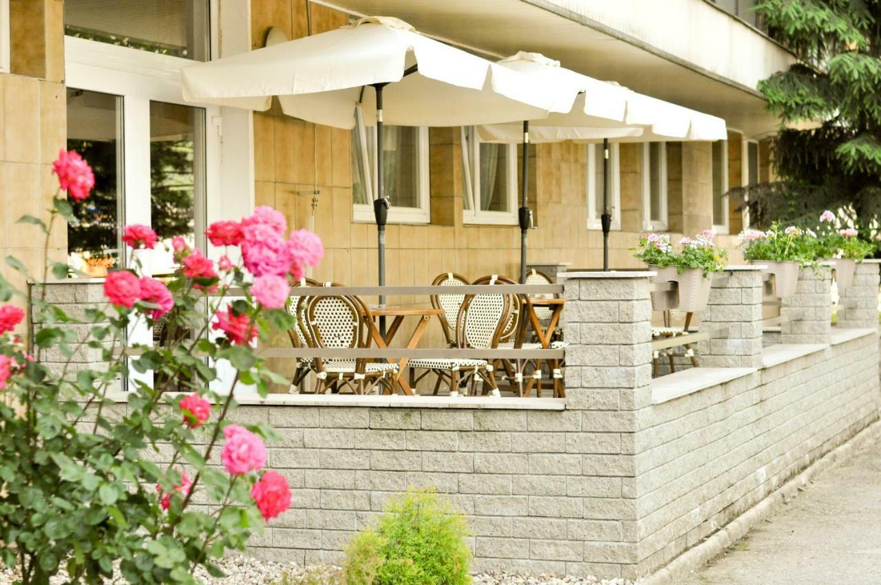 Hotel Garni Повазька-Бистріца Екстер'єр фото